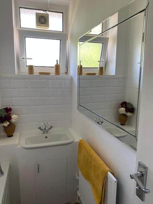 Lovely 2 Bedroom Flat In Greater London Luaran gambar